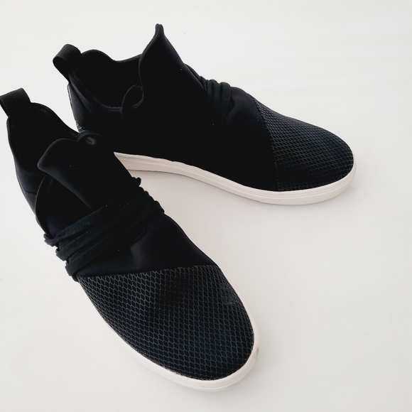 Steve Madden Lancer Black Mesh Sneakers 